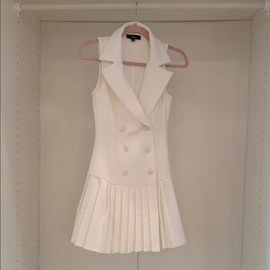 Lulu's new white dress